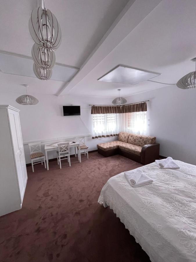 Apartelim Mînăstirea Humorului Buitenkant foto